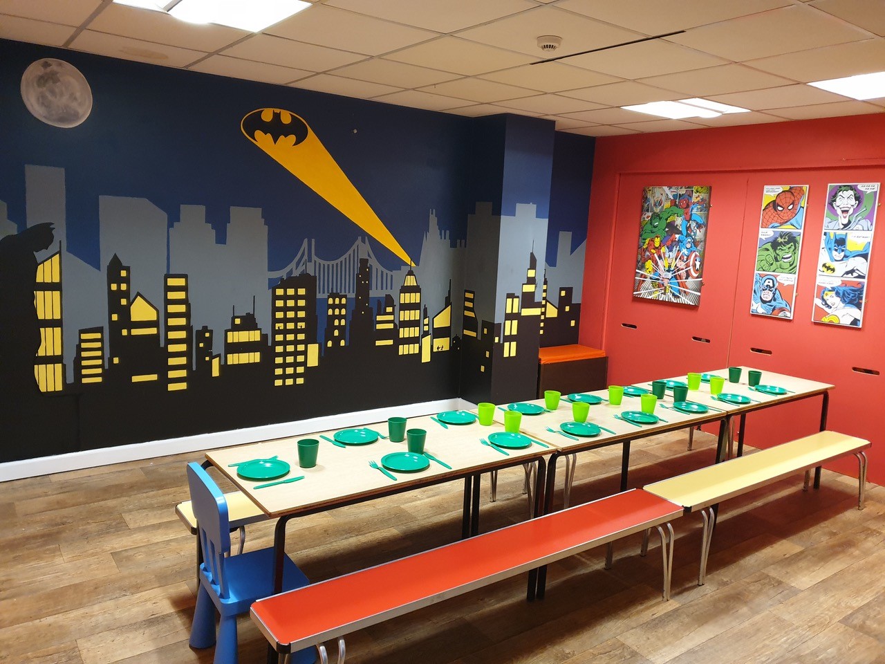 superhero theme party room